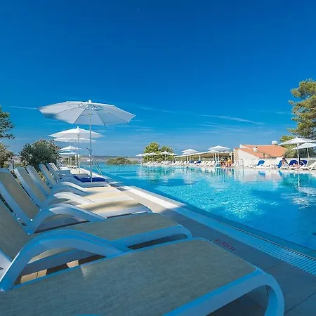 Bluesun Holiday Village Alan 3* Starigrad Paklenica